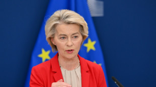 La UE apresta sus represalias a los aranceles de EEUU, pero aún confía en un acuerdo