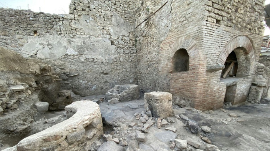 Descubren una "panadería" donde trabajaban esclavos en las ruinas de Pompeya