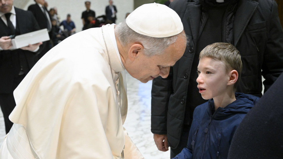 Il Papa, sempre pi&ugrave; tragica la condizione dei bimbi nel mondo