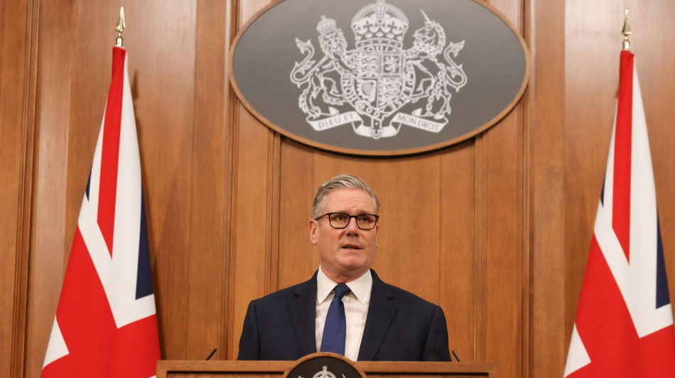 Starmer, 'in Libano bombardamenti devastanti, Israele si fermi'