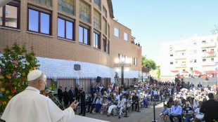 Il Papa, 'corruzione tracotante, sempre pi&ugrave; poveri e ingiustizie'