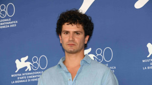 Il cantautore e attore Tutti Fenomeni si esibir&agrave; alla cerimonia di apertura di Venezia