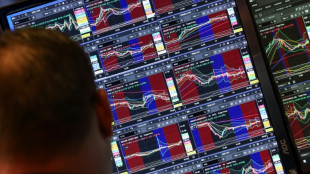 Wall Street termine sans direction claire, dig&egrave;re la baisse des taux de la Fed