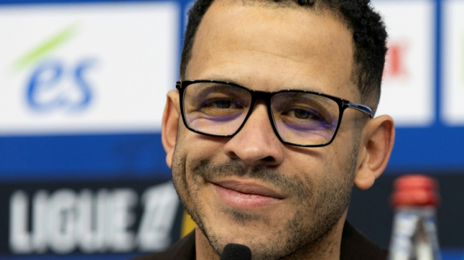 Chelsea appoint inexperienced Rosenior as new boss
