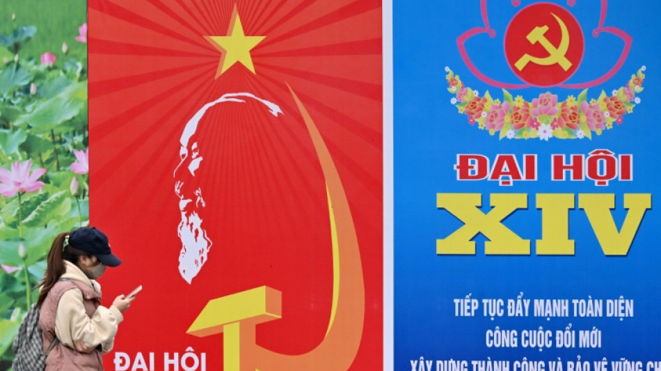 Vietnam leader seeks more power at party congress 
