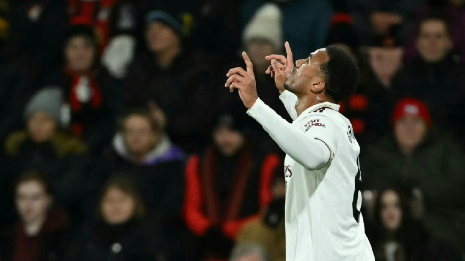 Arsenal extend lead at top of Premier League, Villa win