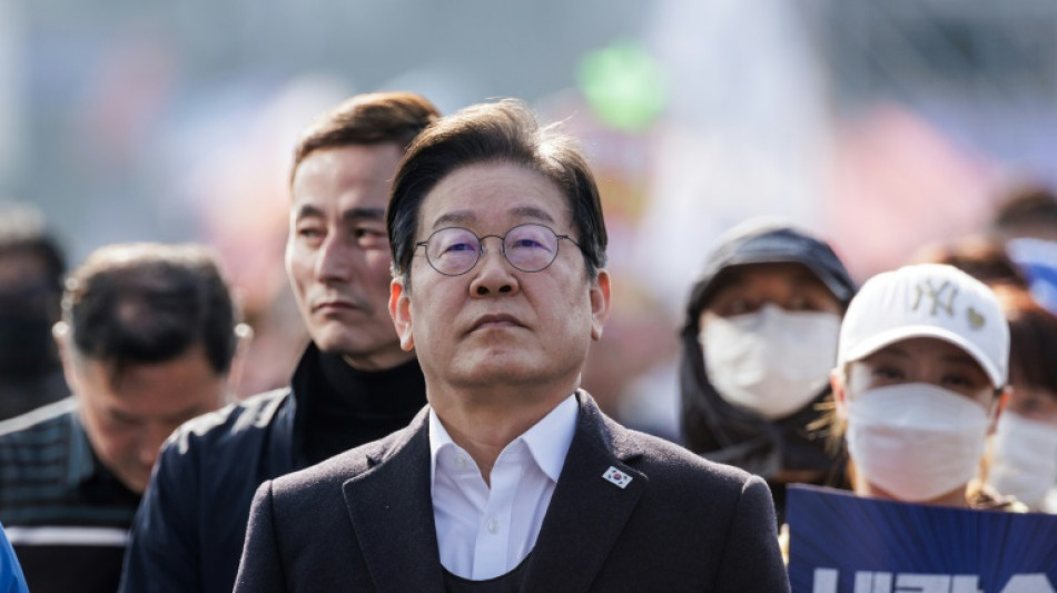 S Korea opposition leader frontrunner in snap presidential election