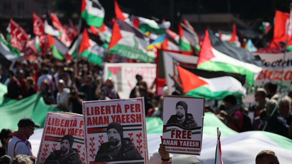 Partito corteo pro-Pal a Roma, decine di migliaia in piazza