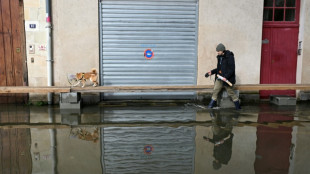 Les crues se stabilisent lentement dans une partie de l'Ouest
