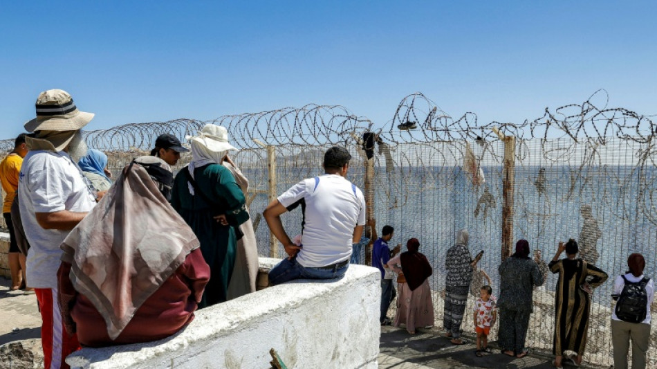 Fam&iacute;lias marroquinas continuam sem not&iacute;cias de entes queridos que foram para Ceuta