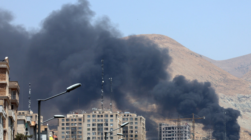 Media, 'strage nella sede tv iraniana attaccata da Israele'