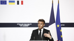 Macron, 'Russia mostra volontà di continuare aggressione'