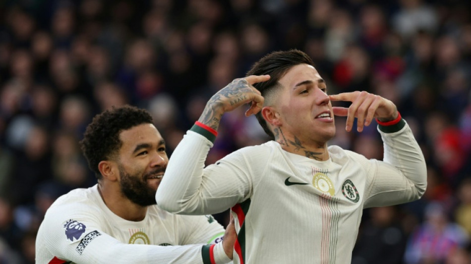 Rosenior impressed as Chelsea pass 'huge test' in Palace win