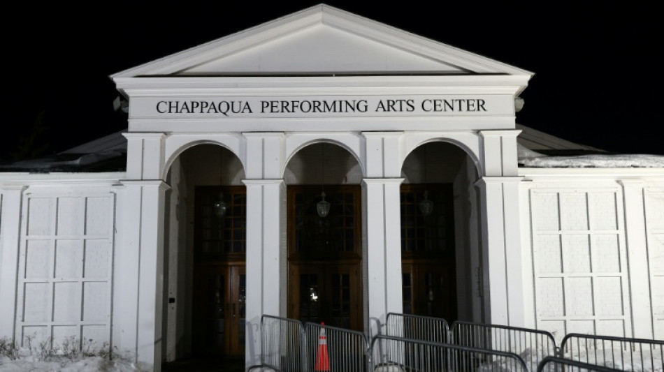 Hillary afirma ap&oacute;s depor que Bill Clinton desconhecia crimes de Epstein