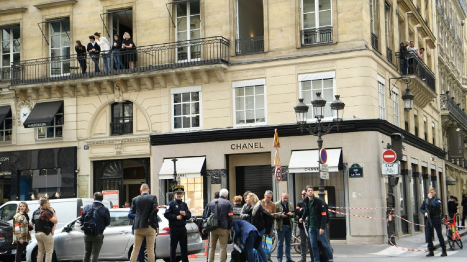 Roban en pleno d&iacute;a una joyer&iacute;a de lujo en Par&iacute;s
