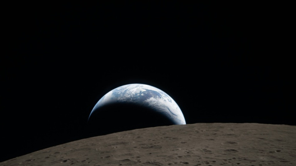 Publican foto de "puesta de la Tierra" tomada por astronautas de Artemis II