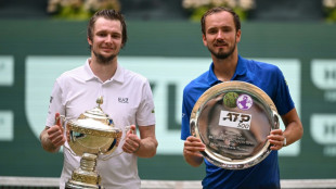 Bublik vence Medvedev e é campeão do ATP 500 de Halle