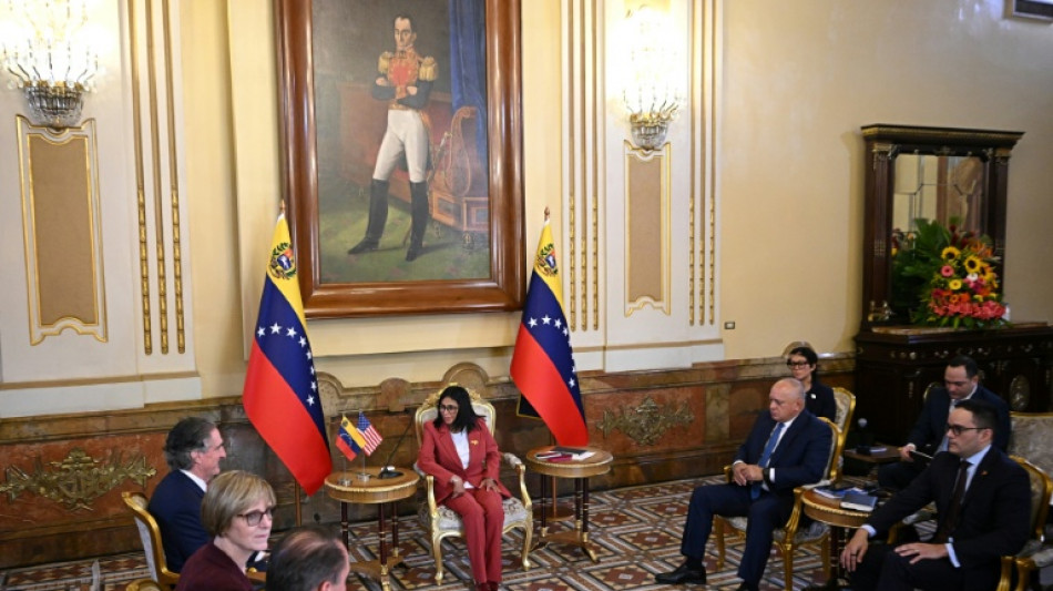 Cooperaci&oacute;n "sin l&iacute;mites": presidenta de Venezuela recibe a secretario del Interior de EEUU