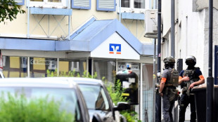 Geiseln unverletzt aus Bank in Sinzig befreit: Mindestens ein T&auml;ter auf der Flucht