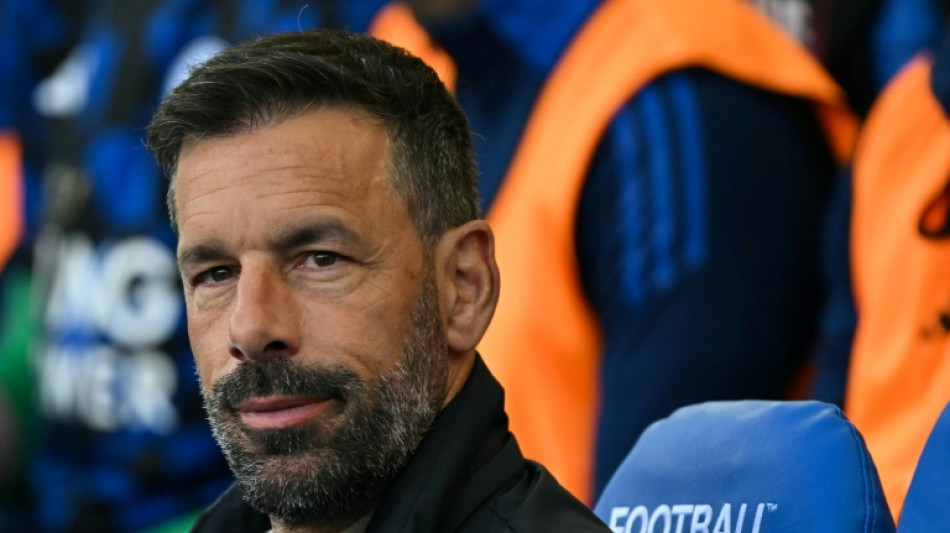 Ruud Van Nistelrooy não é mais técnico do Leicester