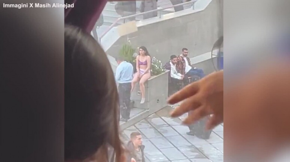 Iran, studentessa che si &egrave; spogliata ha infranto la legge