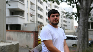 Amine Kessaci, ativista forjado no drama do tráfico de drogas na França