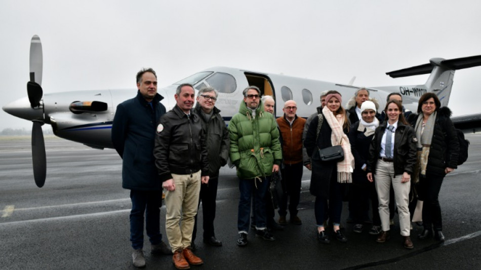 Pour d&eacute;senclaver la Ni&egrave;vre, d&eacute;sert m&eacute;dical, un pont a&eacute;rien de soignants &eacute;tabli avec Dijon