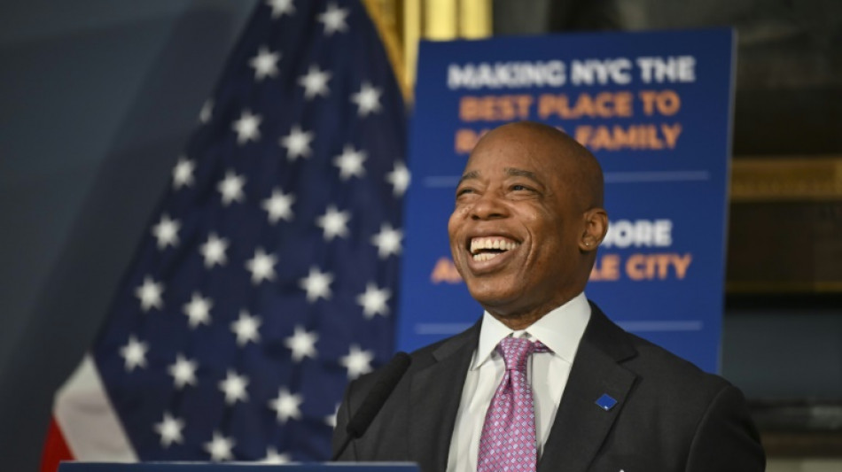 Judge dismisses corruption case against NY mayor