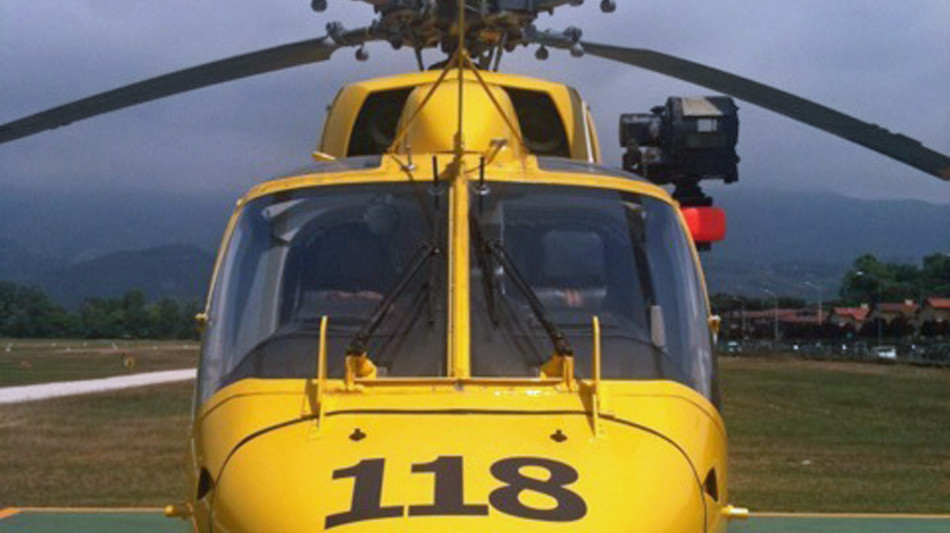 Frontale nel Ferrarese, morti una donna e due giovani