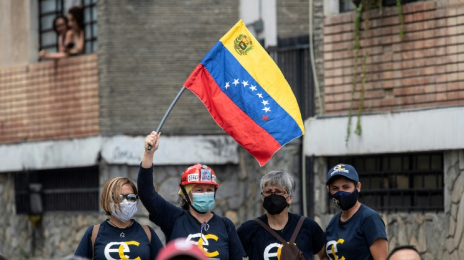 Estados Unidos y 19 pa&iacute;ses llaman a "restaurar la democracia" en Venezuela