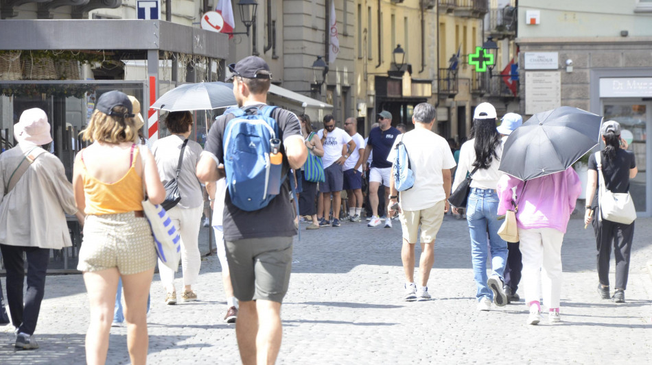Si avvicina il grande caldo, 9 citt&agrave; con il bollino giallo