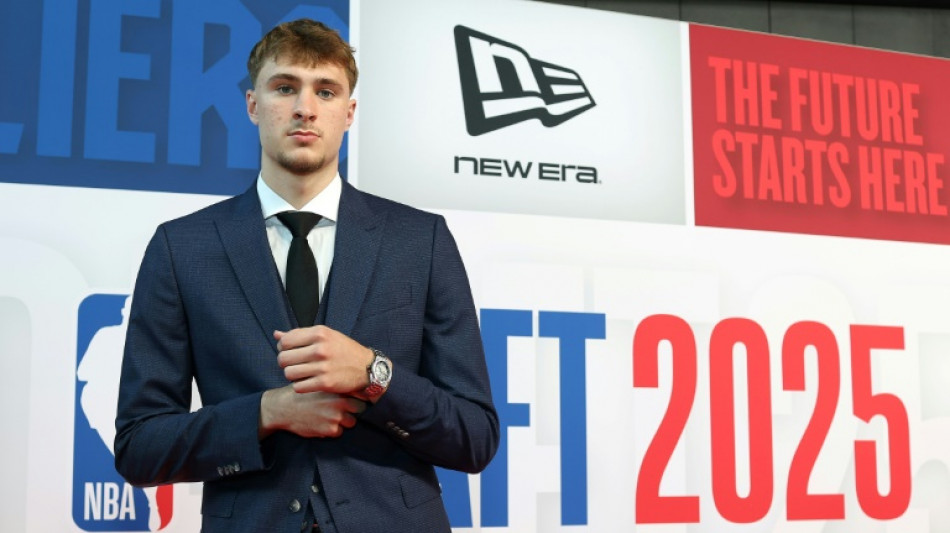 Cooper Flagg é escolhido em 1º lugar no Draft da NBA pelo Dallas Mavericks