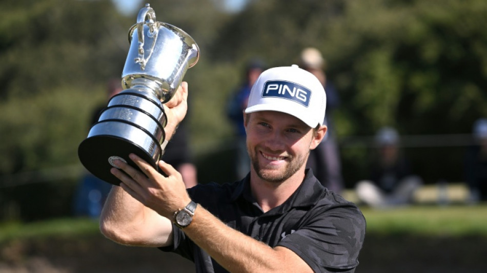 Neergaard-Petersen edges out Smith for maiden DP World Tour win 