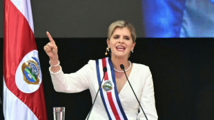 Laura Fern&aacute;ndez asume el poder en Costa Rica y promete "mano dura" contra el narco