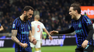 Calcio: l'Inter perde ancora Calhanoglu, non ci sar&agrave; contro l'Atalanta