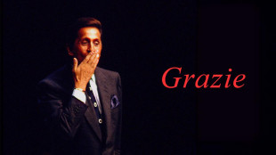 Omaggio a Valentino a Roma e Milano sui maxi-led di Urban Vision