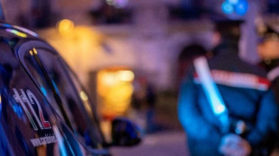 Scontro a fuoco a Napoli, ferite alle gambe due ragazze che passeggiavano