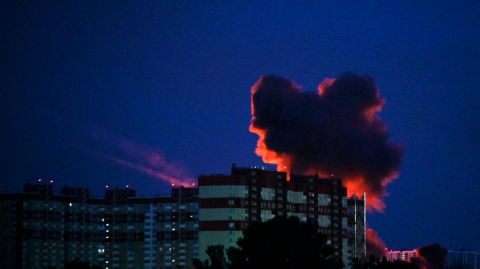 Ataque ruso a gran escala deja trece muertos y decenas de heridos en Ucrania