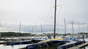 Voile: le Gitana 18, bateau de demain, mis &agrave; l'eau &agrave; Lorient