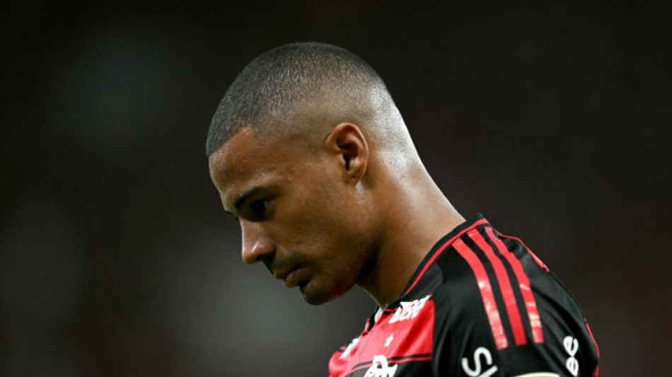 De la Cruz volta a sentir dores e segue como dúvida no Flamengo para Copa de Clubes