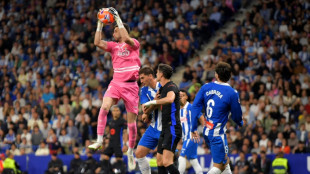 Barcelona anuncia contratação do goleiro Joan García, do Espanyol
