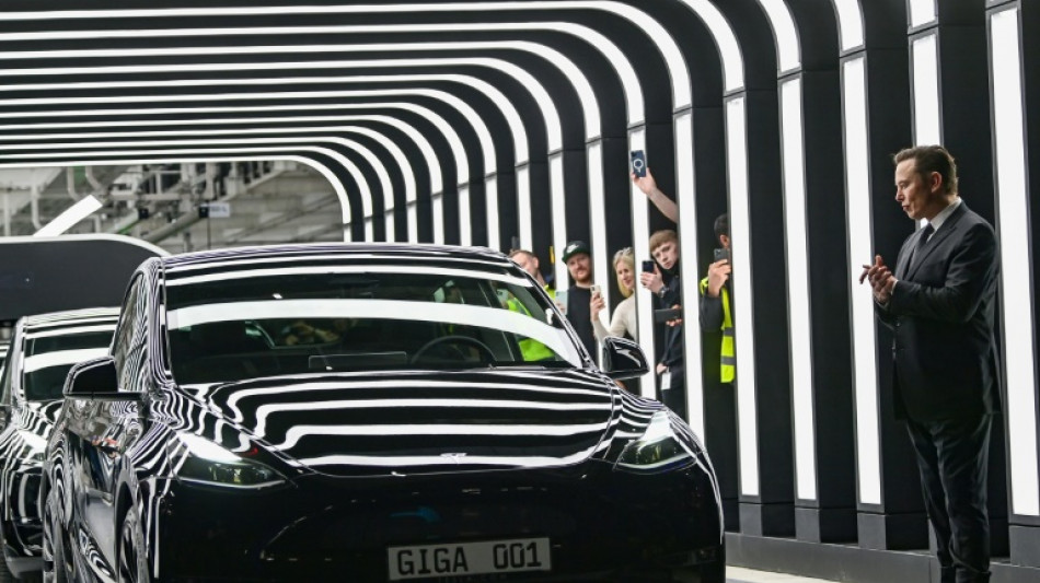 Elon Musk vend pour près de 7 milliards de dollars d'action Tesla (document boursier)