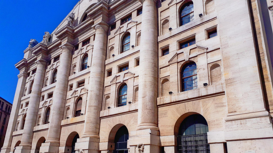Borsa: Milano chiude in ribasso, -0,17%
