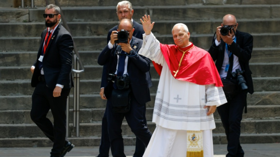 El papa llega a Barcelona para bendecir la nueva torre de la Sagrada Familia
