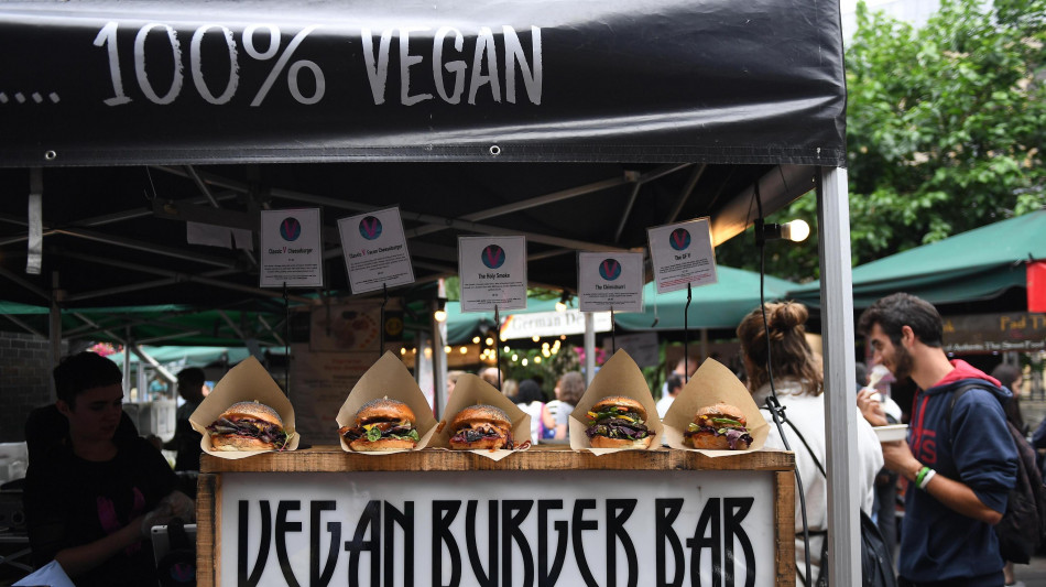 Ok finale Eurocamera a stop alla parola 'carne' per i prodotti veg, salvi i burger