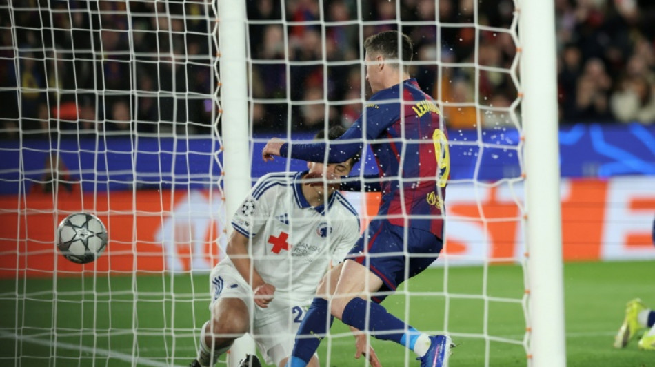 Barcelona rout Copenhagen to reach Champions League last 16