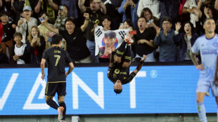 Muller on target as Vancouver thrash San Jose to go joint top