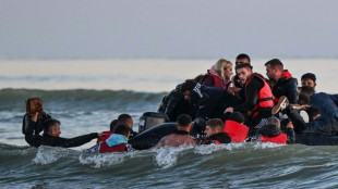 Cientos de migrantes siguen llegando a las costas inglesas pese a la cercan&iacute;a del invierno