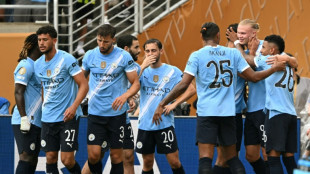 City goleia Juventus (5-2) e vai às oitavas da Copa de Clubes como líder do Grupo G