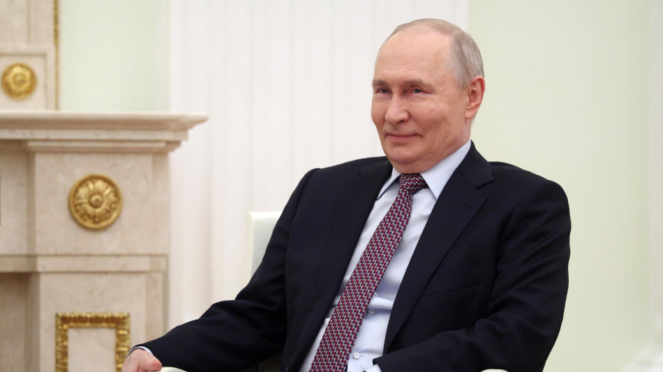 Media ucraini, 'chi incontra Putin deve consegnare anche gli orologi'
